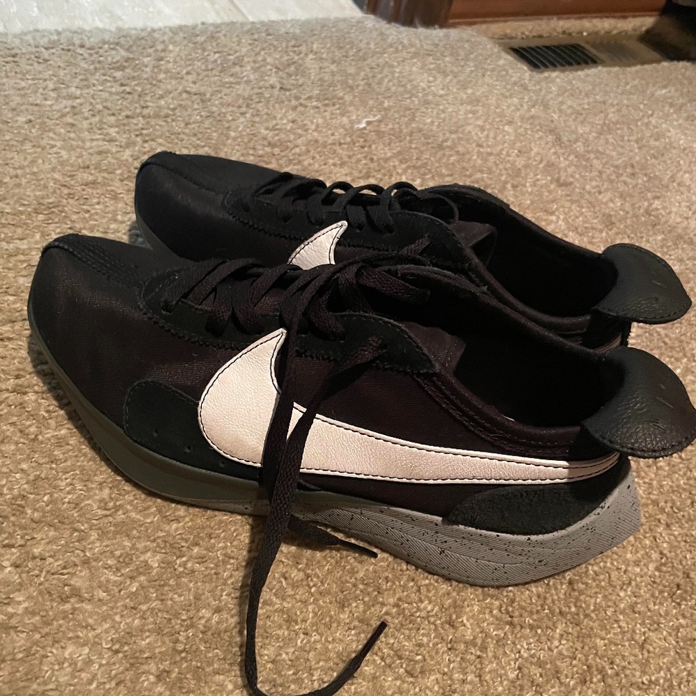 Nike Moon racer 10